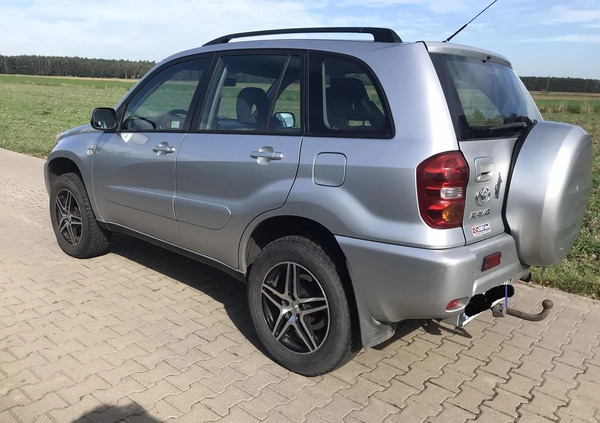 Toyota RAV4 cena 16200 przebieg: 250628, rok produkcji 2004 z Leśna małe 4